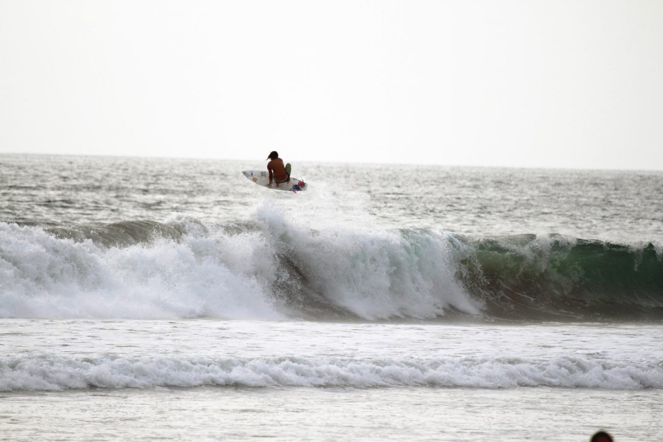 costa-rica-surfer